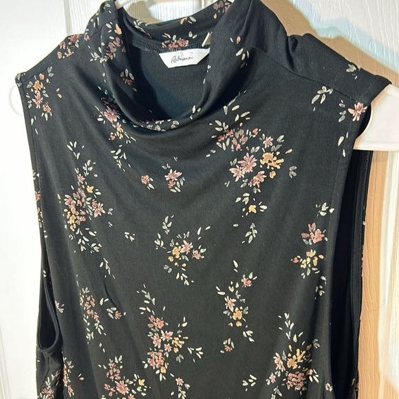 Reitmans Black Floral Sleeveless Blouse Size XL - Picture 3 of 4